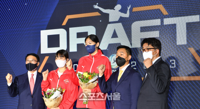 우선순위권 행사한 페퍼저축은행, 어르헝과 이민서 [포토]