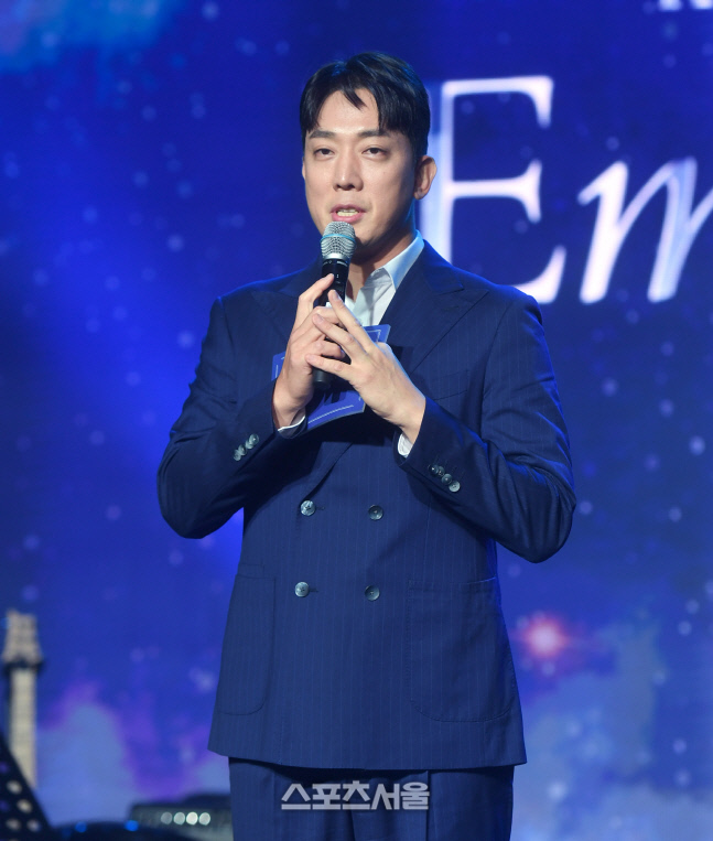 [포토] 김환 아나 '김재환 쇼케이스 MC'