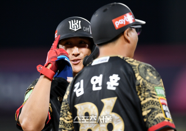 [포토] 황재균 '이런 행운이...'