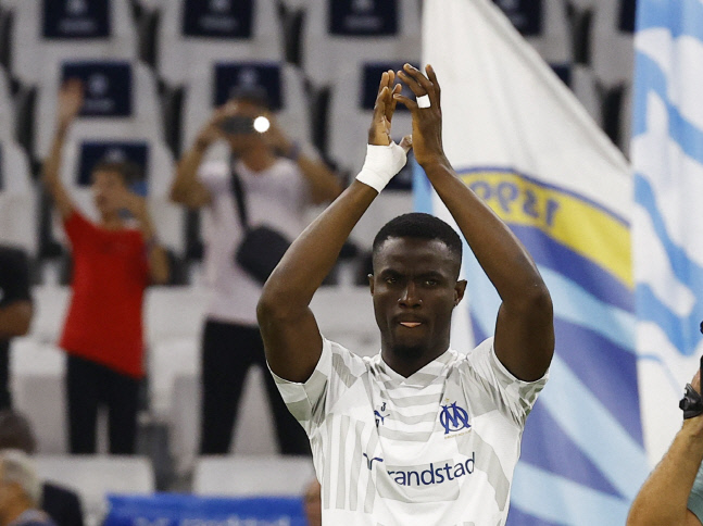 "잉글랜드 국대 우선시 하더라"...바이, 맨유 꼬집었다