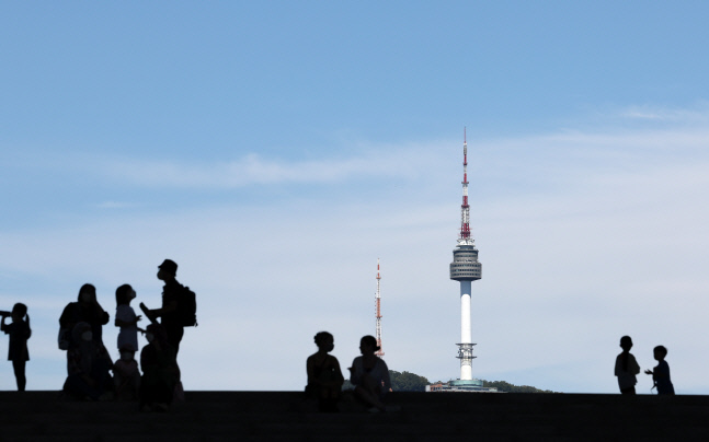 [내일날씨] 전국 흐리고 제주도·동해안 비…낮 최고 29도