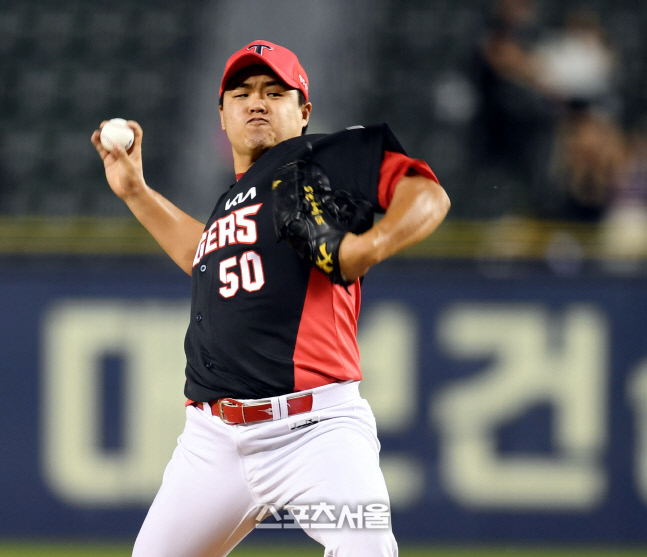 KIA 김종국 감독 "5위 사수? 더 올라갈 수도 있겠죠…"[백스톱]