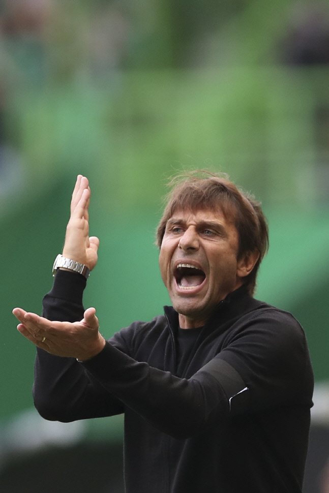 '시즌 첫 패' 콘테 "실수에 대한 대가, 이길 자격 없었다"