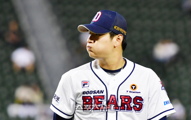 승리 기쁨보다 정철원 신인왕 강조한 곽빈 "반은 가져갈 겁니다"[SS인터뷰]