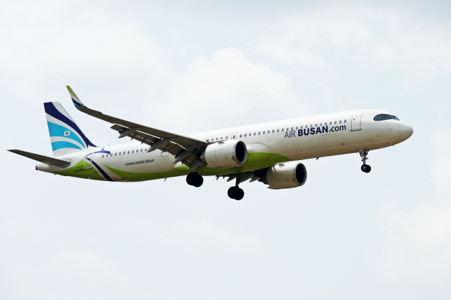 사진1)에어부산 A321neo(LR) 항공기 (5)