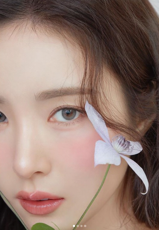 신세경에게 수식어가 무슨 소용? 사진 보면 모두가 같은 생각일 듯.. 美친 비주얼