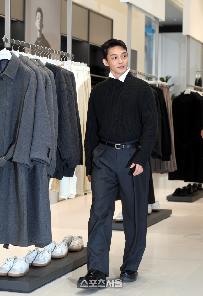 [포토] 유아인 '안녕하세요'