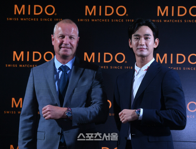 [포토] 김수현 '미도 CEO와 함께'