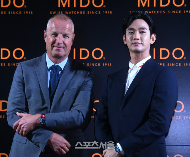 [포토] 김수현 '근엄하게'