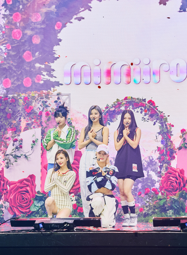 '어썸' 미미로즈 최연재 "초심 잃지 않는 그룹될 것'