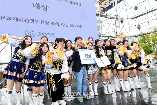 [포토] 구미대 천무 응원단, 청년의날 치어리딩 챔피언십 대상 주인공