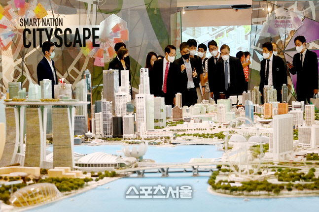 유정복 인천시장, 첫 방문 싱가포르 ‘한국 기업인’ 간담회... 격려와 위로