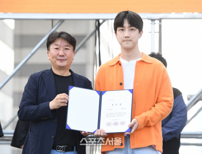 [포토]이제동, 청년의 날 크리에이터 어워즈 e스포츠 부문 2관왕