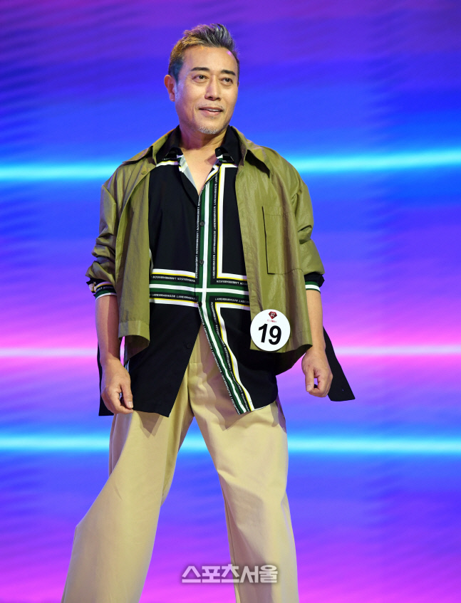 \'SBS : 더 그레이스\' 아나운서 홍은철, 품위와 매력이 좔좔~ [포토]