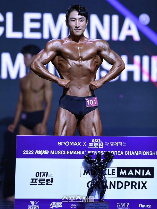 [포토]클래식 그랑프리 김수호, 환상의 비율이네..  (2022 머슬마니아)