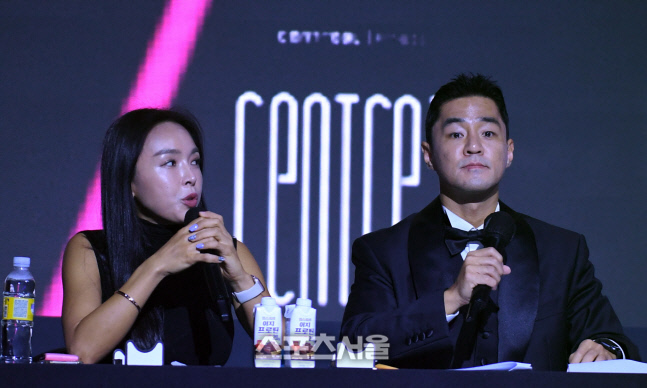 [포토]부부 피트니스모델 정애리와 김동민, 올해 머슬마니아를 접수 중! (2022 머슬마니아)