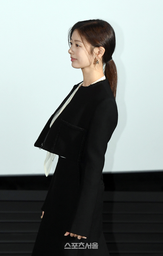 [포토]영화 '늑대사냥' 시사회 입장하는 정소민