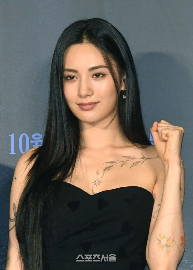 [포토]나나, \'자백\' 파이팅!