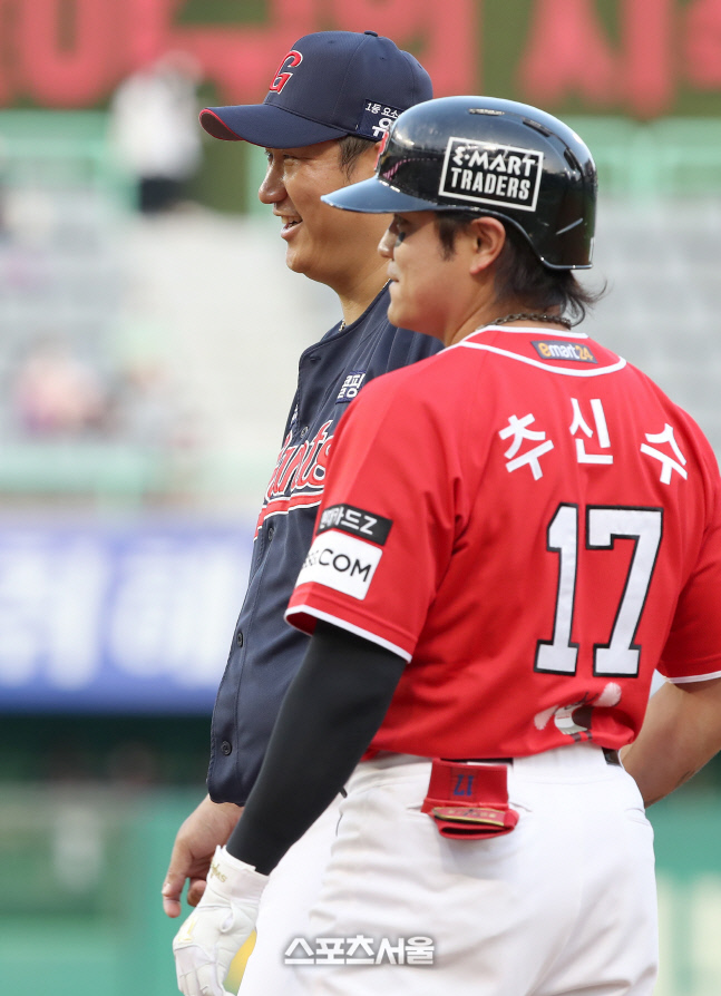 추신수 이대호210702-0695