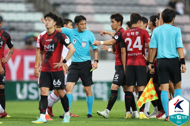 부천전 상대 가격, 김영찬 아니라 이광진…상벌위 사후 감면+징계