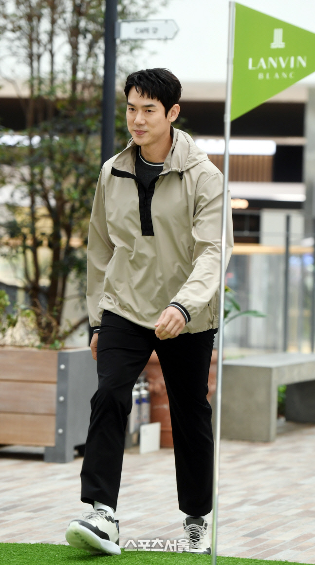 [포토] 유연석 '카리스마 있는 입장'