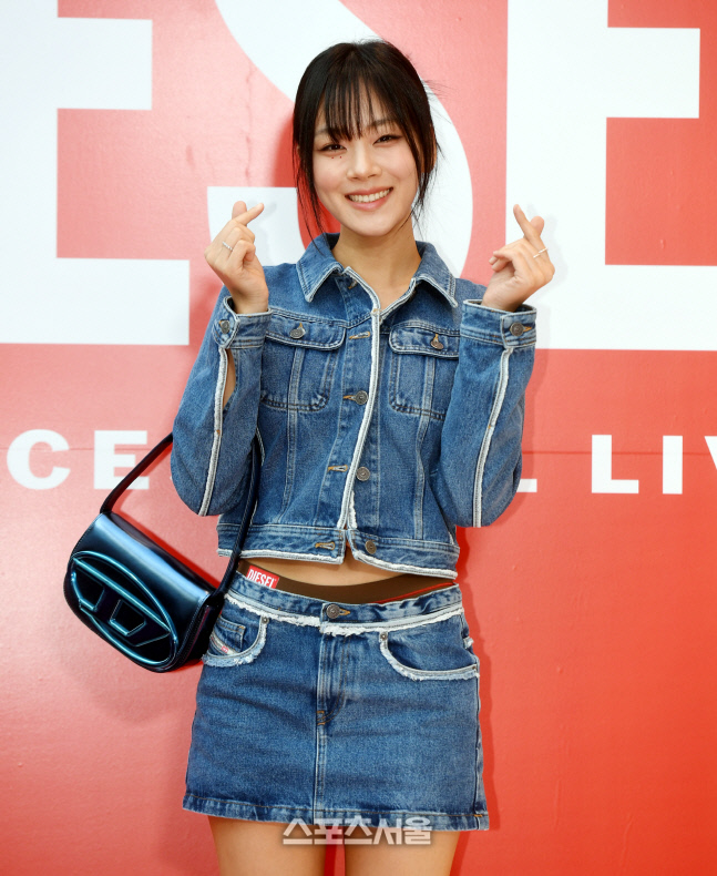 [포토] 비비 '웃음 가득'