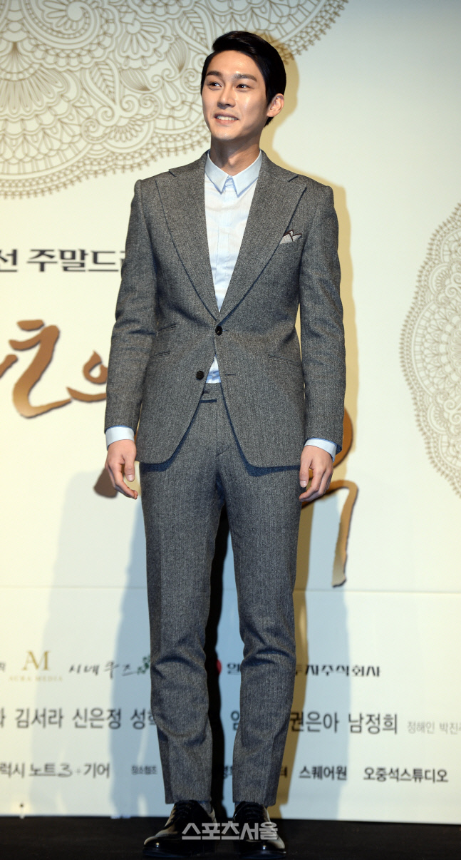 성혁, 동갑 비연예인과 10월 21일 결혼…"힘이 되는 친구 같은 사람"[공식]