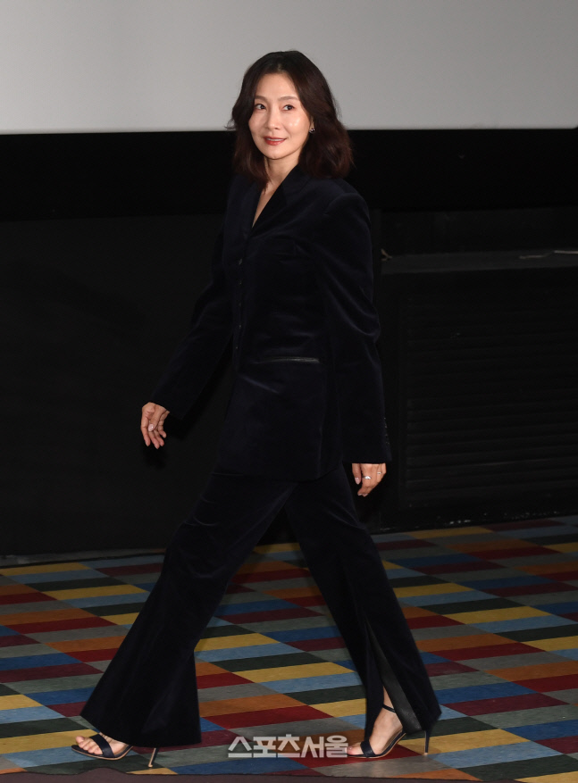 [포토]'미혹' 시사회 입장하는 박효주