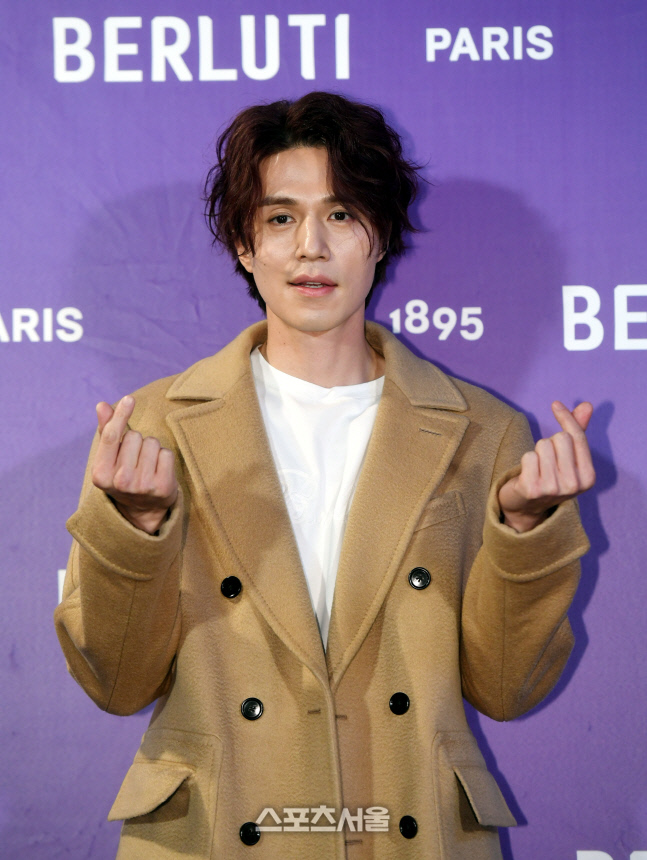 [포토] 이동욱 '부드러운 미소+손하트'