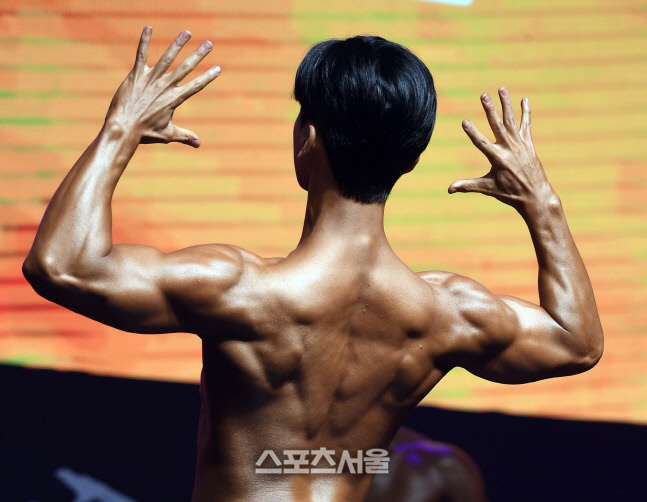 [포토]스포츠모델 배윤호, 환상의 등 근육 좀 보소! (제니스 NPCA)