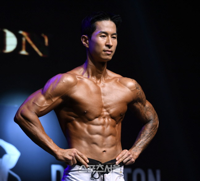 [포토]피지크 최영민, 위풍당당한 피지크맨! (제니스 NPCA)