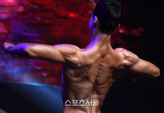 [포토]피지크 김기태, 등이 태평양이네... (제니스 NPCA)