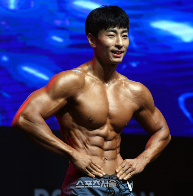 [포토]피지크 김상진, 표정에서 자신감이 넘치네.. (제니스 NPCA)