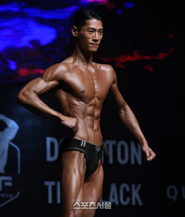 [포토]노비스 스포츠모델 장수석, 신사의 기품이 뿜뿜해... (제니스 NPCA)