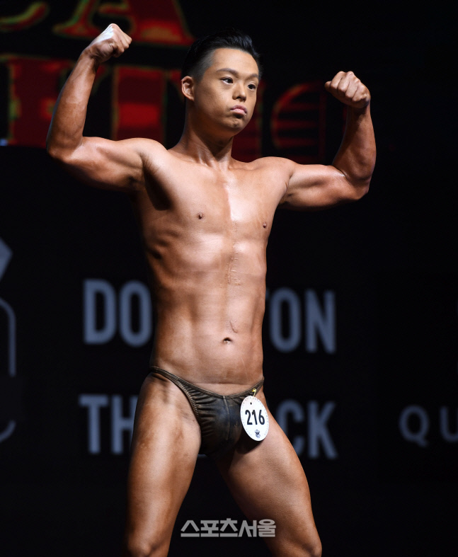 [포토]노비스 보디빌딩 남상욱, 젖먹던 힘까지 다해...(제니스 NPCA)