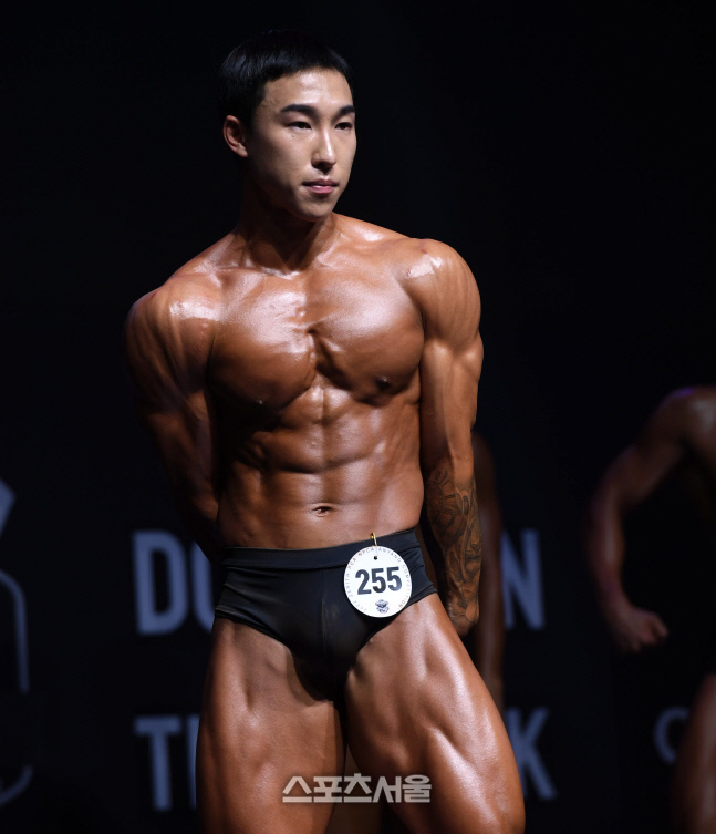 [포토]클래식 피지크 정준혁, 힘이 넘치는 최강의 근육맨! (제니스 NPCA)