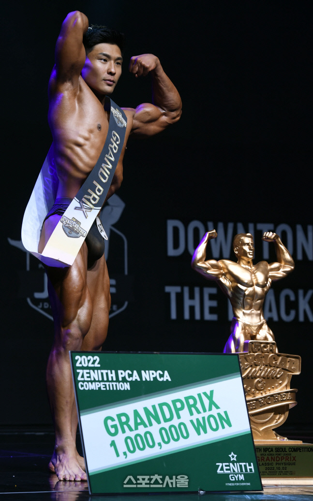 [포토]이현수, 클래식 피지크 그랑프리의 영광은 내가! (제니스 NPCA)