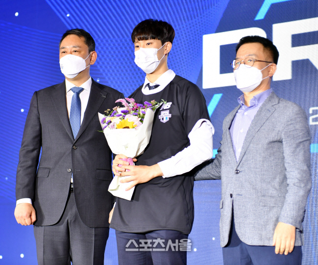 이준협, 수련선수 뽑은 현대캐피탈[[포토]