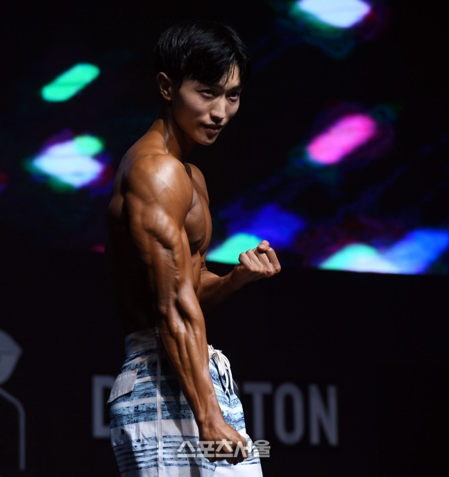 [포토]노비스 피지크 김수홍, 여심을 홀리는 눈빛의 소유자! (제니스 NPCA)