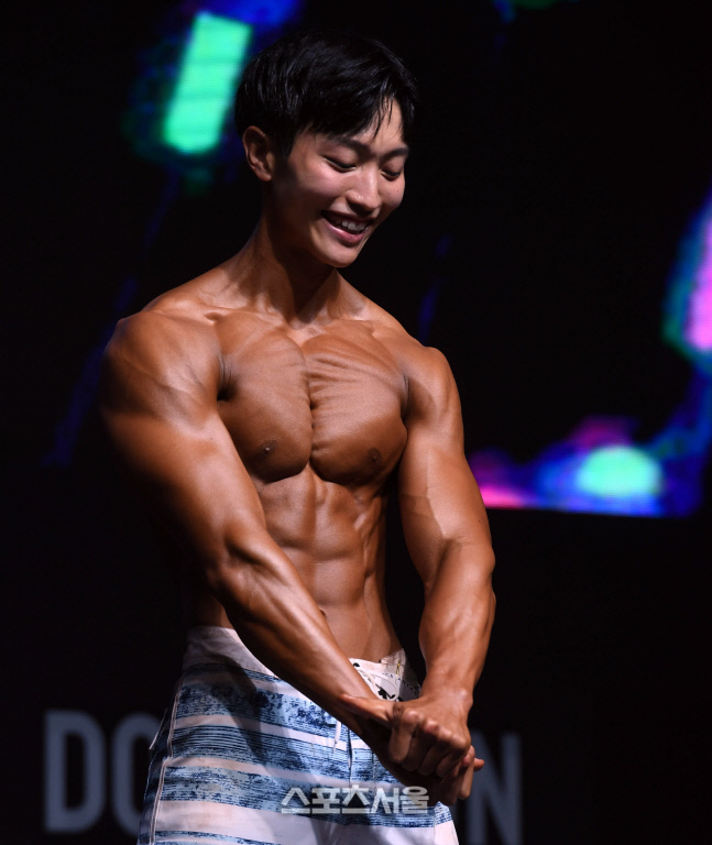 [포토]노비스 피지크 김수홍, 미소가 아름다운 남자! (제니스 NPCA)