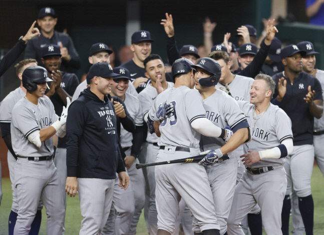 MLB JUDGE HOME RUN RECORD