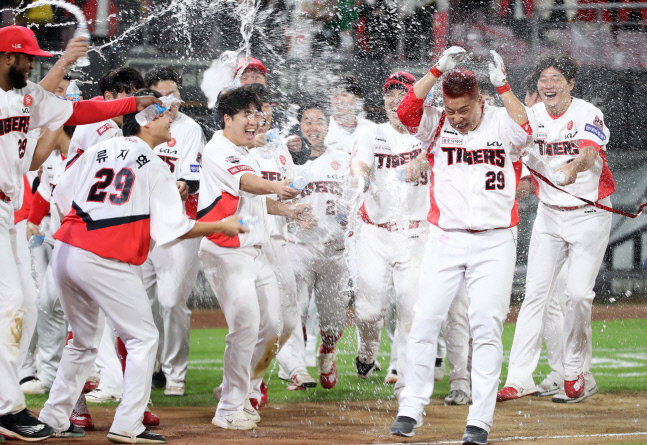 2009년 환희 재현… 나지완 은퇴식