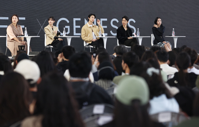 부산국제영화제 \'20세기 소녀\' 오픈 토크<YONHAP NO-1916>