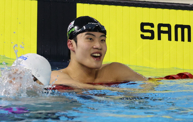 첫 경기부터 대회 新…황선우 "2년 연속 5관왕 목표로"[전국체전]