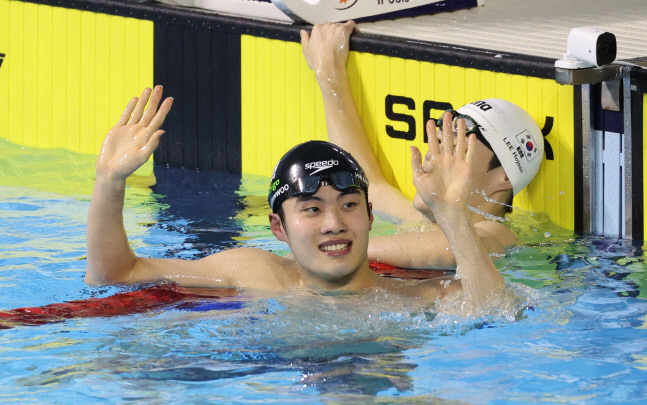 황선우, 200m 금메달