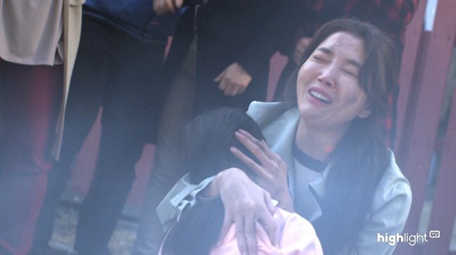 언니는 살아있다