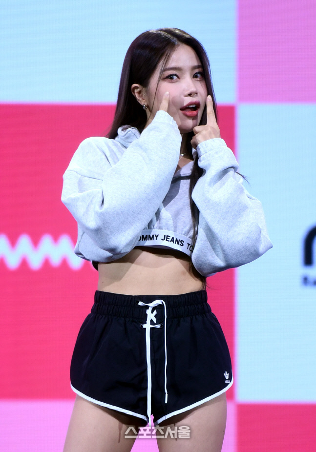 [포토] 마마무 솔라 '깜찍 포즈'