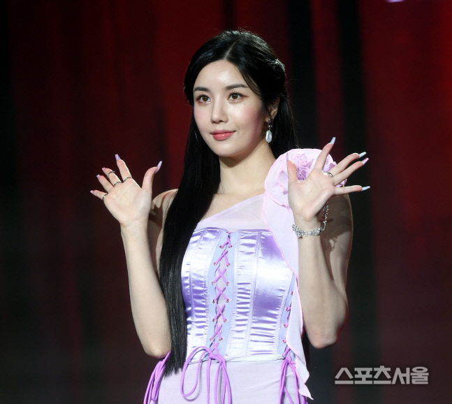 [포토] 권은비 \'반가운 손인사\'