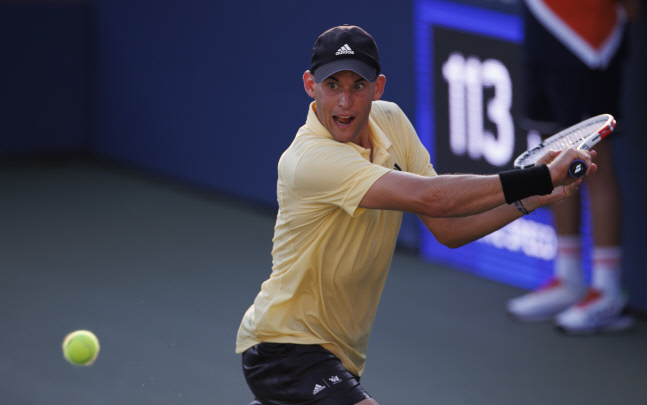 전 US오픈 챔피언 도미니크 팀, 재기 몸부림...6-2, 6-0 승리 고무 [히혼오픈]