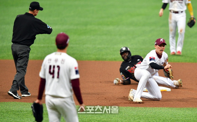 '우리 정후를 어찌 보고?' 김혜성[포토]